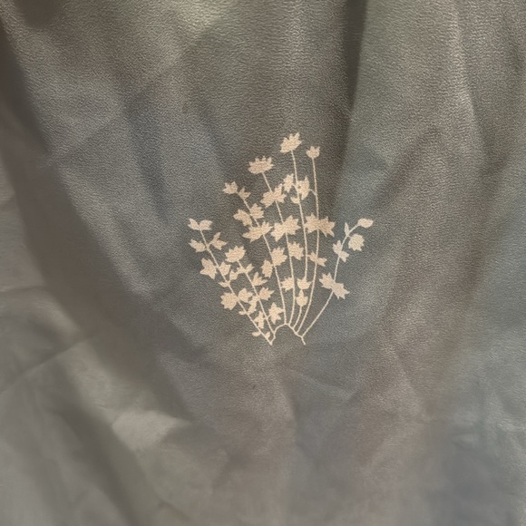 Loft long sleeved blouse size XL. EUC - Picture 2 of 3